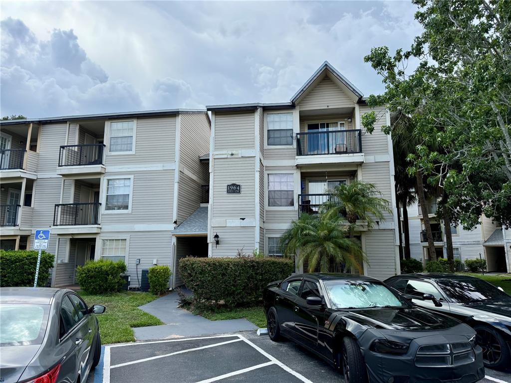 Property for sale at 1964 LAKE ATRIUMS CIRCLE UNIT 171, ORLANDO, FL, 32839