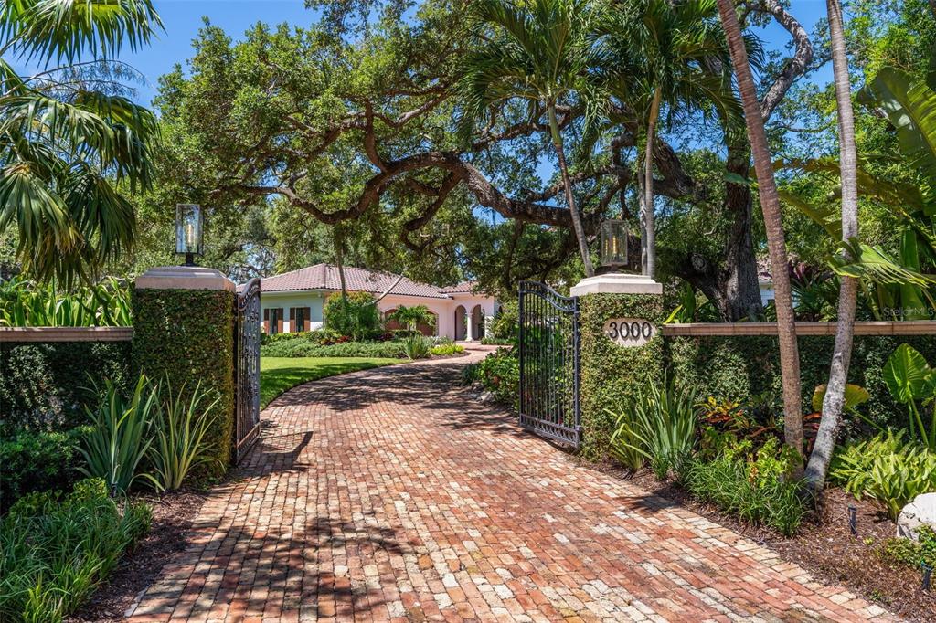 Property for sale at 3000 SOUTHWEST DRIVE, SARASOTA, FL, 34239