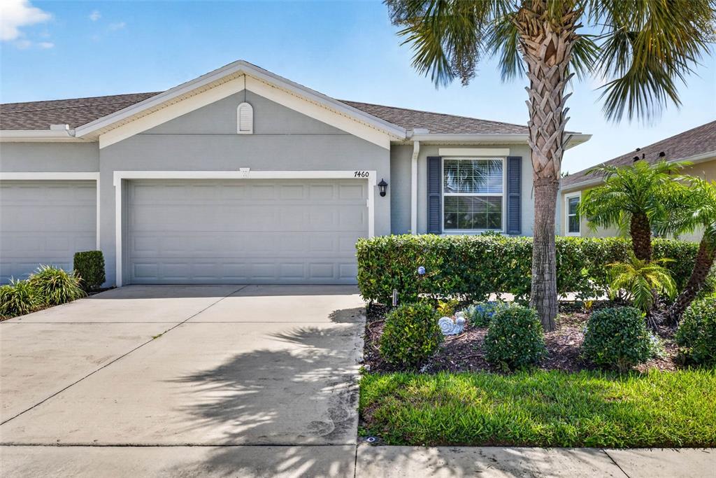 3 beds, 2 baths, & nearly maintenance free!