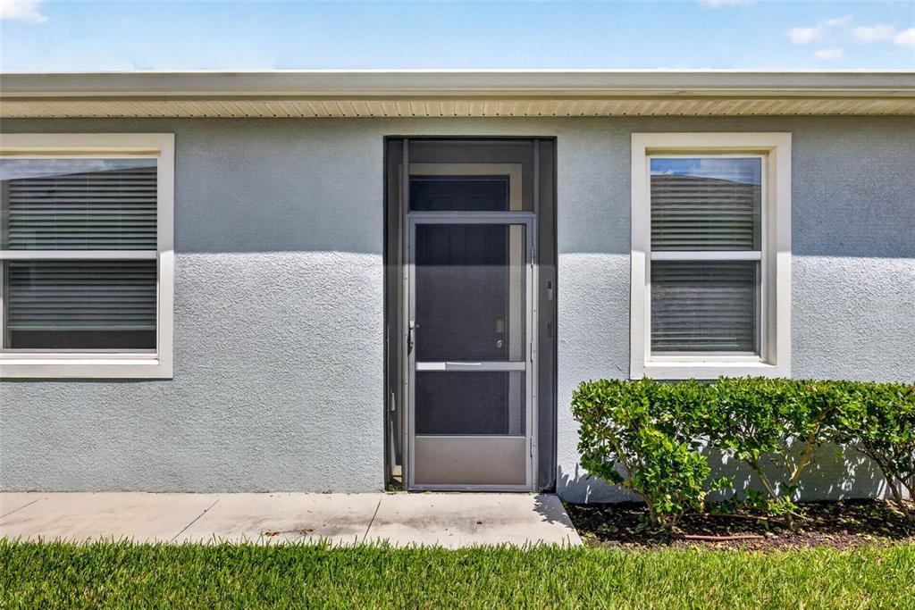 Side entry door screened in.- Let's take a tour!