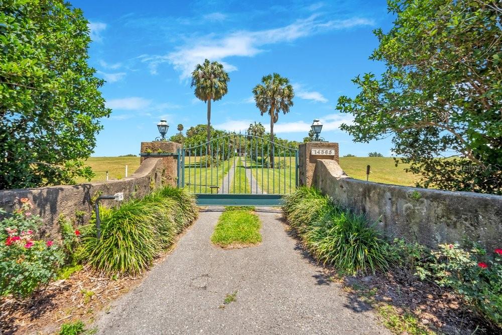 Property for sale at 14365 SE HIGHWAY 42, WEIRSDALE, FL, 32195