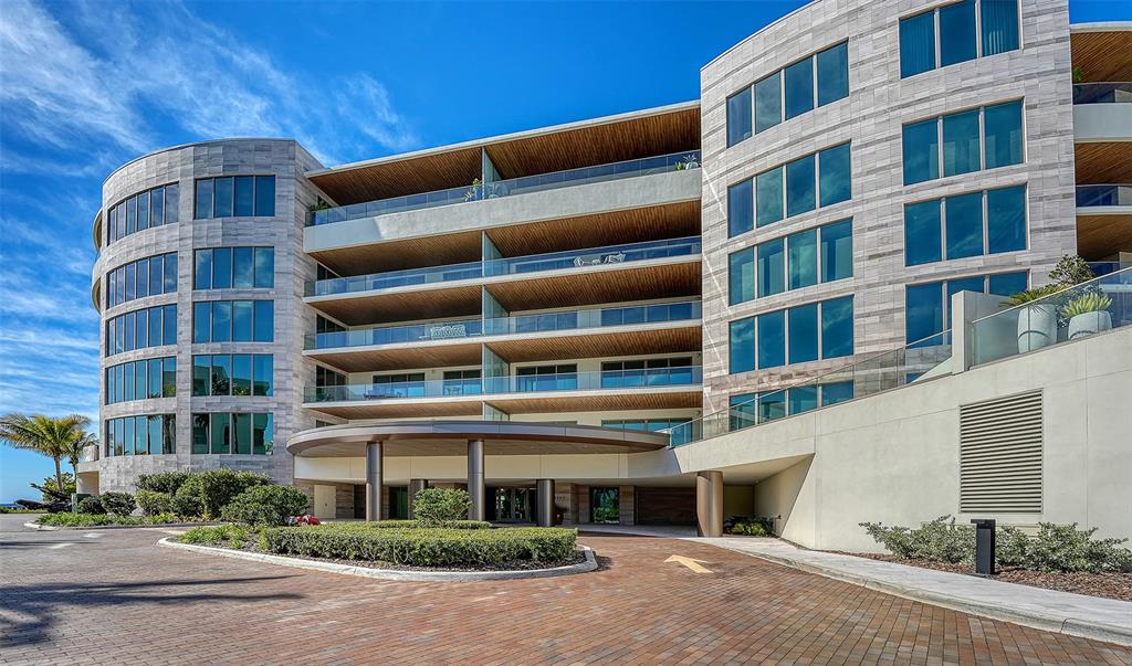 Property for sale at 1561 GULF OF MEXICO DRIVE UNIT 304, LONGBOAT KEY, FL, 34228