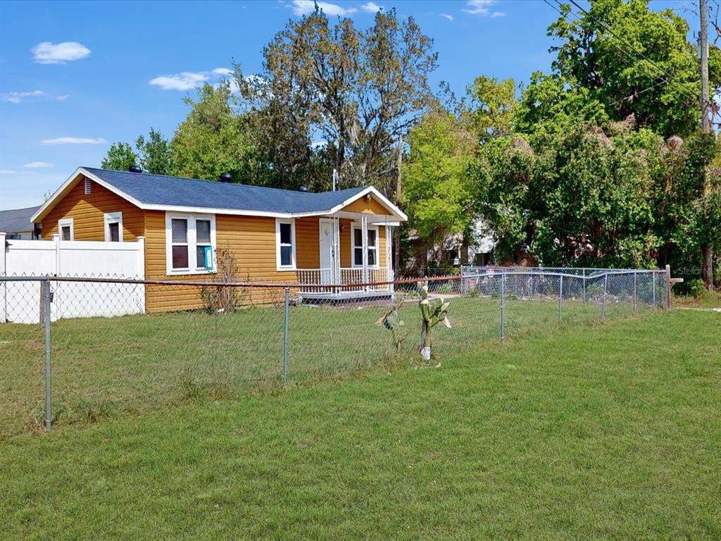 Property for sale at 2017 MILLER BOULEVARD, FRUITLAND PARK, FL, 34731