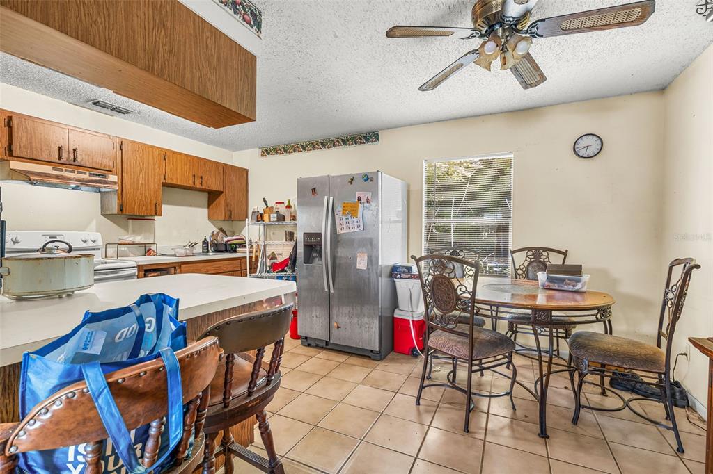 Kitchen/dining room combo