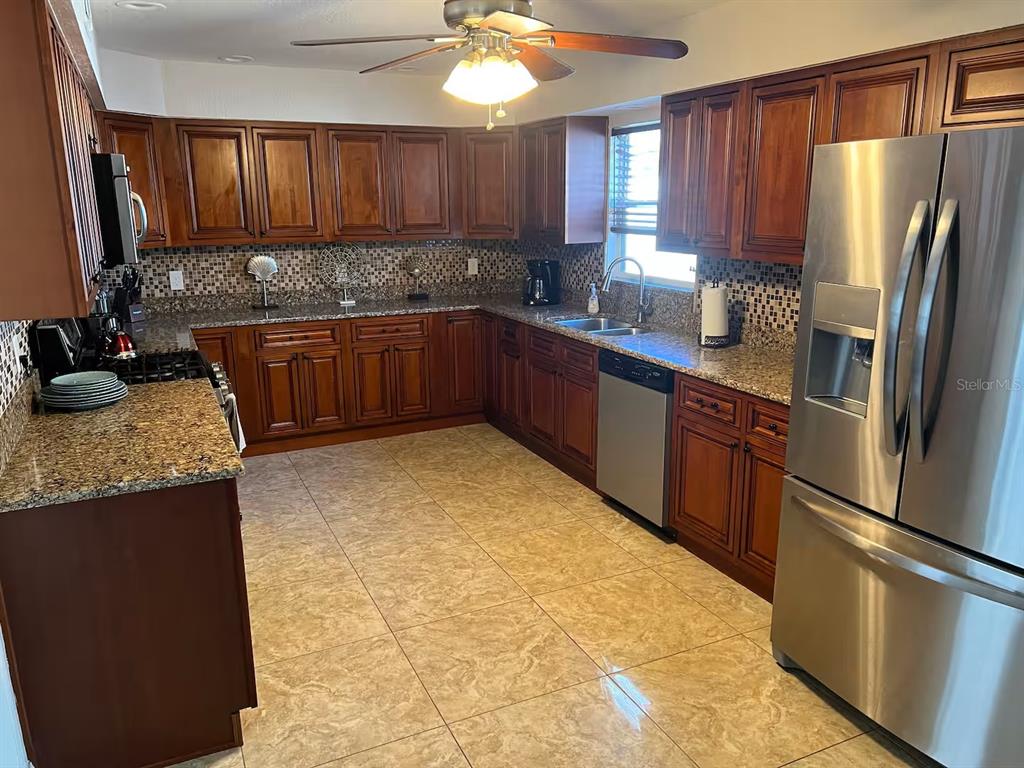 Property for sale at 6403 EVERGREEN AVENUE, SEMINOLE, FL, 33772