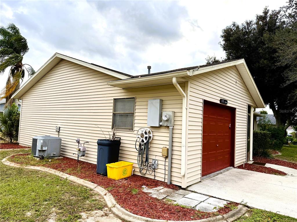 Property for sale at 2105 GREENLAW COURT UNIT 2105, LEESBURG, FL, 34788