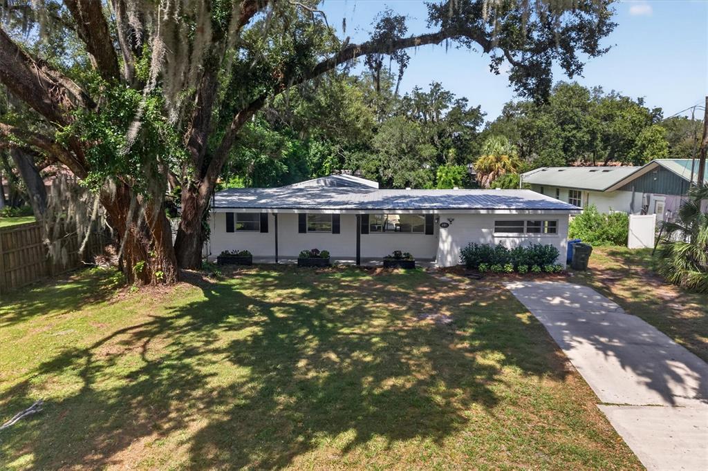 Property for sale at 2305 NEW JERSEY ROAD, LAKELAND, FL, 33803