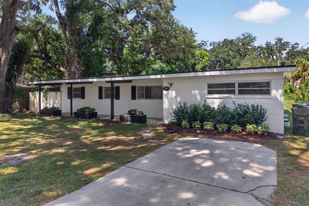 Property for sale at 2305 NEW JERSEY ROAD, LAKELAND, FL, 33803