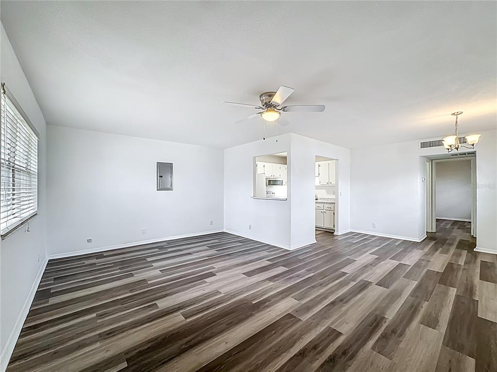Property for sale at 202 BEDFORD TRAIL UNIT 103, SUN CITY CENTER, FL, 33573