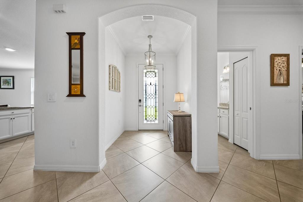FOYER TO OPEN FLOOR PLAN