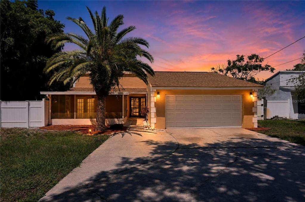 Property for sale at 915 SEMINOLE BOULEVARD, TARPON SPRINGS, FL, 34689