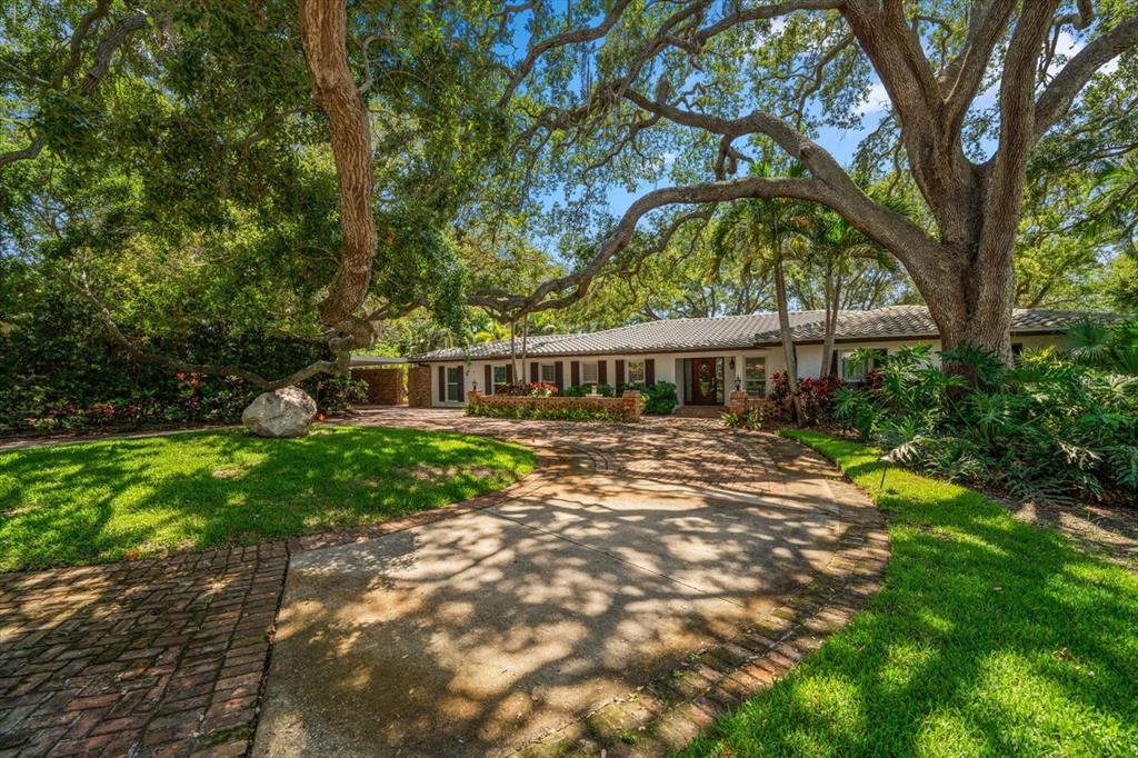Property for sale at 7 ROSERY LANE, BELLEAIR, FL, 33756