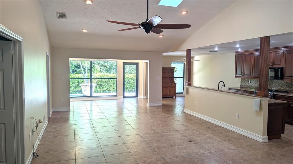 Property for sale at 4615 OAK FOREST DRIVE E UNIT 22, SARASOTA, FL, 34231