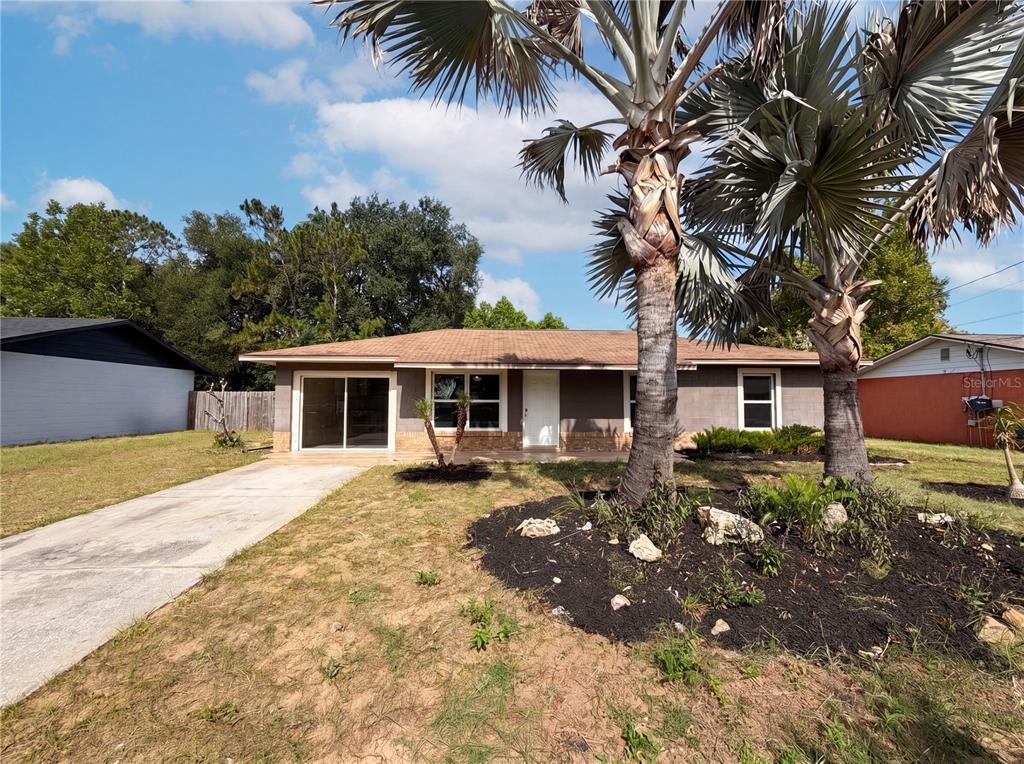 Property for sale at 505 OAK DRIVE, TAVARES, FL, 32778
