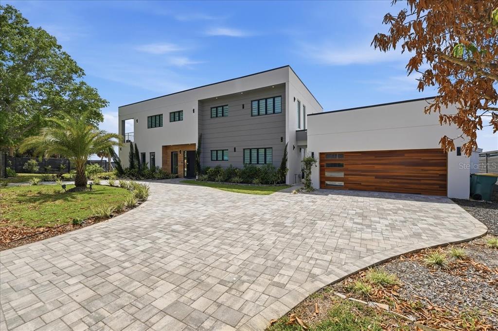 Property for sale at 2175 S TROPICAL TRAIL, MERRITT ISLAND, FL, 32952