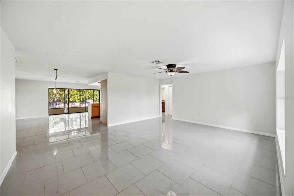 living room/dinning room