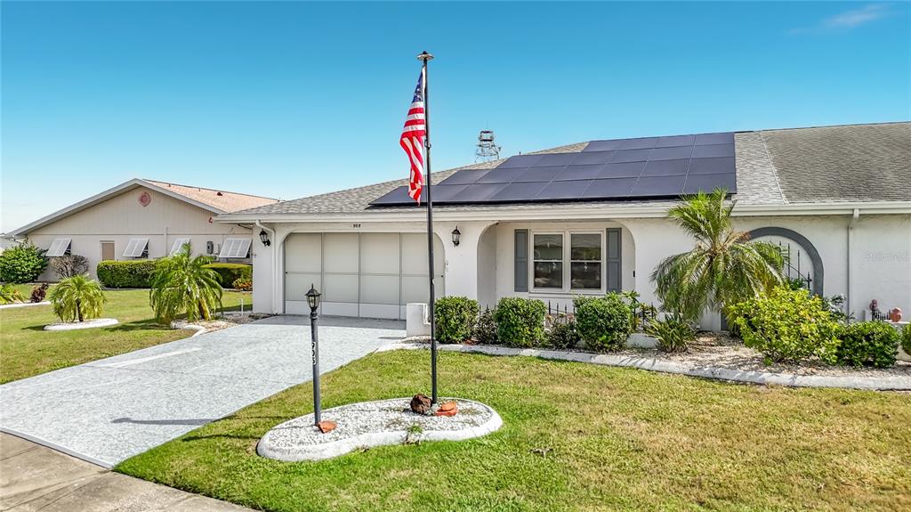 Property for sale at 905 BLUEWATER DRIVE, SUN CITY CENTER, FL, 33573