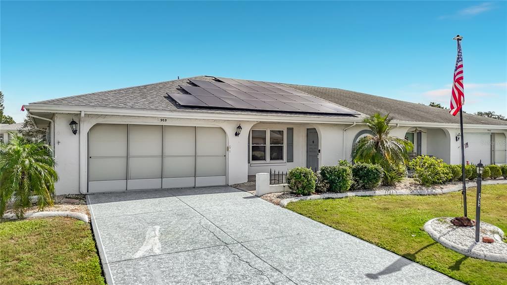 Property for sale at 905 BLUEWATER DRIVE, SUN CITY CENTER, FL, 33573