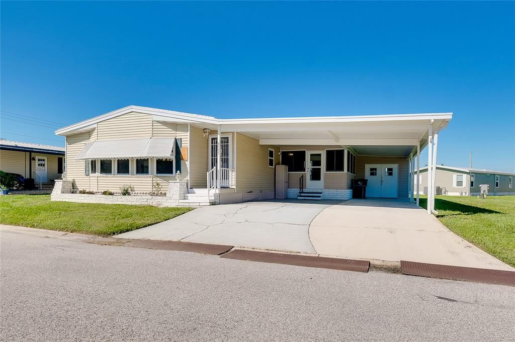 Property for sale at 8905 34TH AVENUE E, PALMETTO, FL, 34221