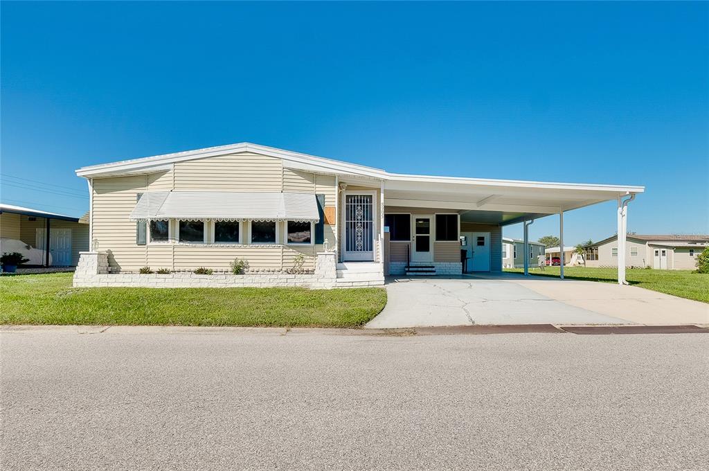 Property for sale at 8905 34TH AVENUE E, PALMETTO, FL, 34221