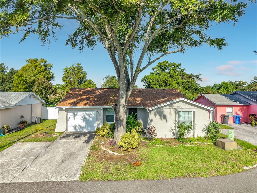 Property for sale at 7606 WOODLAND OAKS COURT, TAMPA, FL, 33615