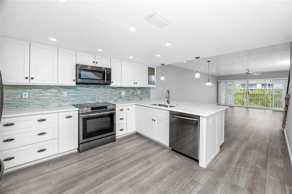 Property for sale at 14865 SEMINOLE TRAIL, SEMINOLE, FL, 33776