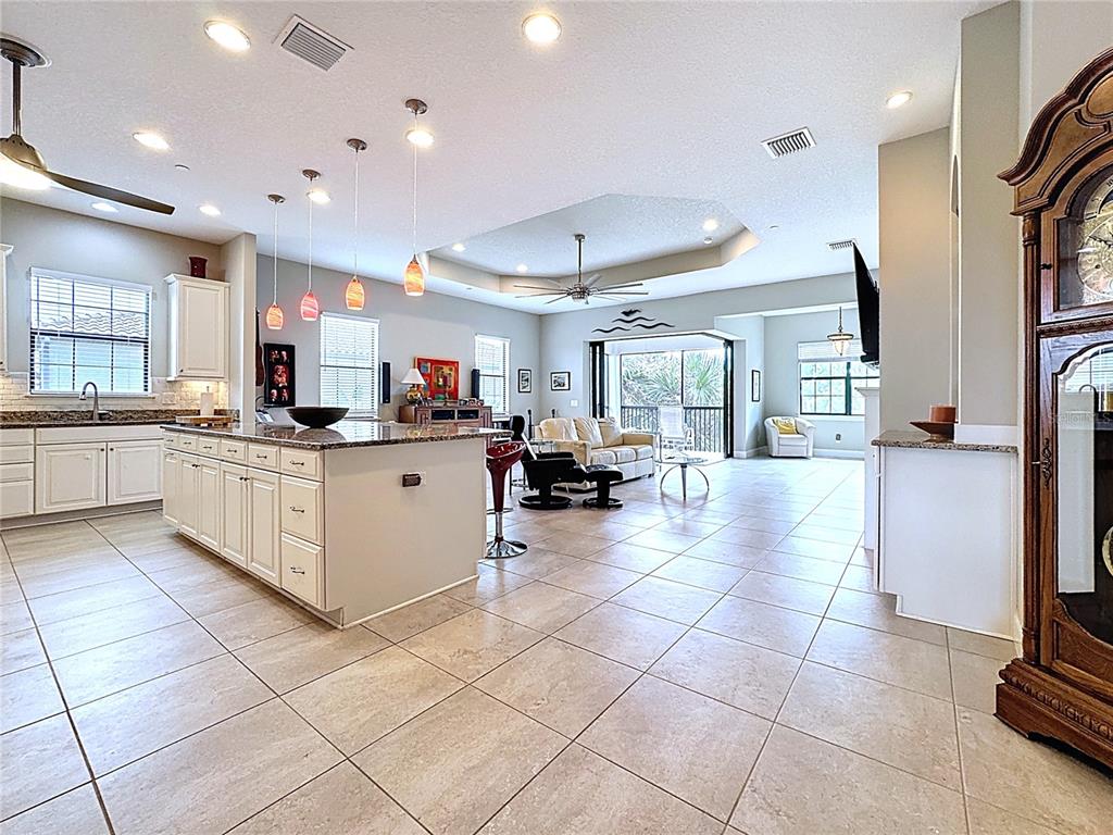 2184 Sq ft. Lives like a Single Family House
