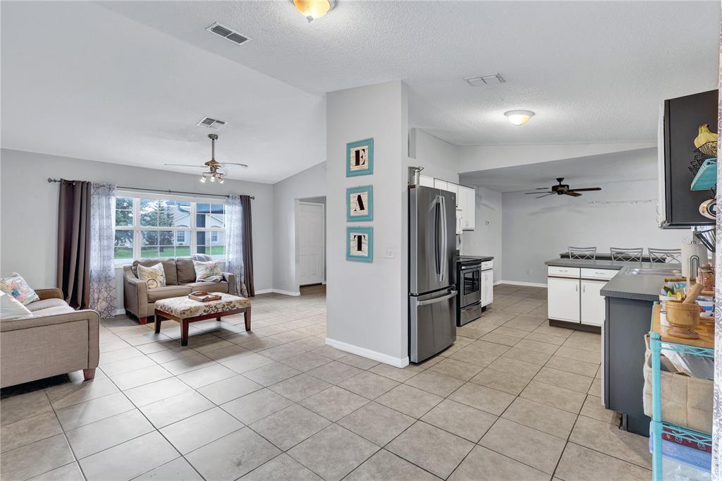OPEN FLOORPLAN