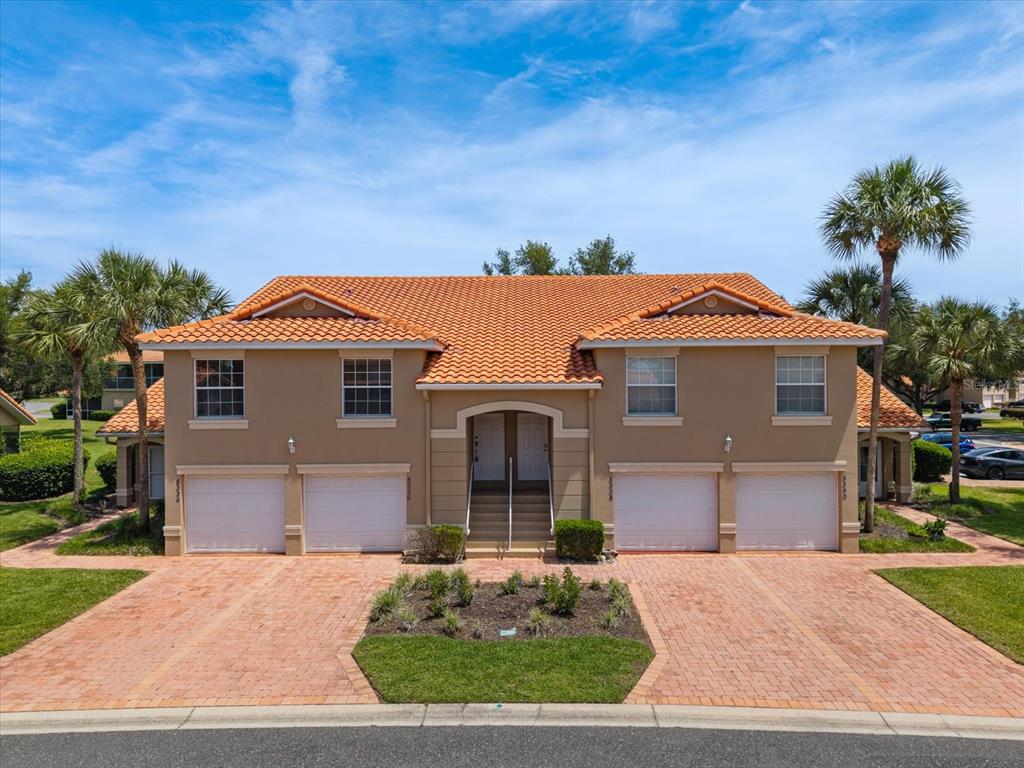 Property for sale at 5336 EDGEWATER WAY UNIT 11, OXFORD, FL, 34484