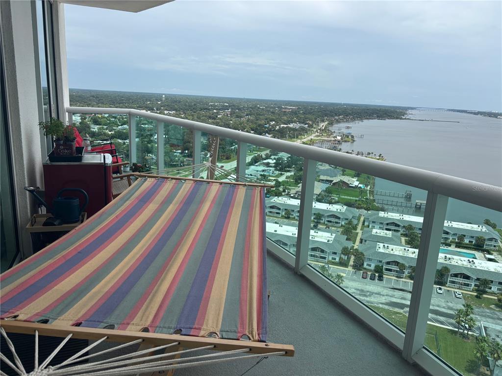 balcony