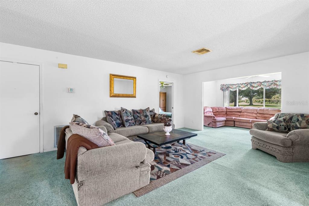 Property for sale at 2209 HARTLEBURY WAY UNIT 402, SUN CITY CENTER, FL, 33573
