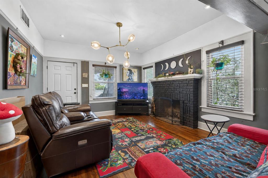 Property for sale at 2128 5TH AVENUE N, ST PETERSBURG, FL, 33713