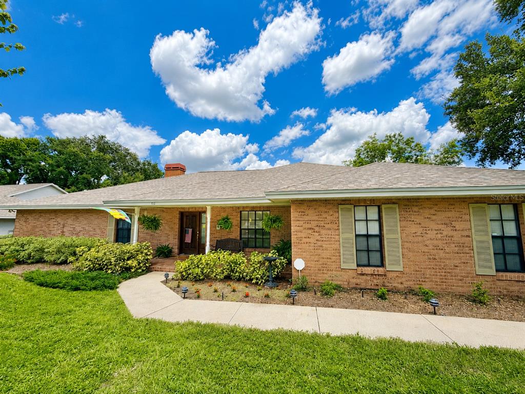 Property for sale at 411 SUMMIT CHASE DRIVE, VALRICO, FL, 33594