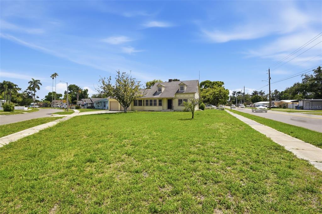 Property for sale at 2513 16TH AVENUE W, BRADENTON, FL, 34205