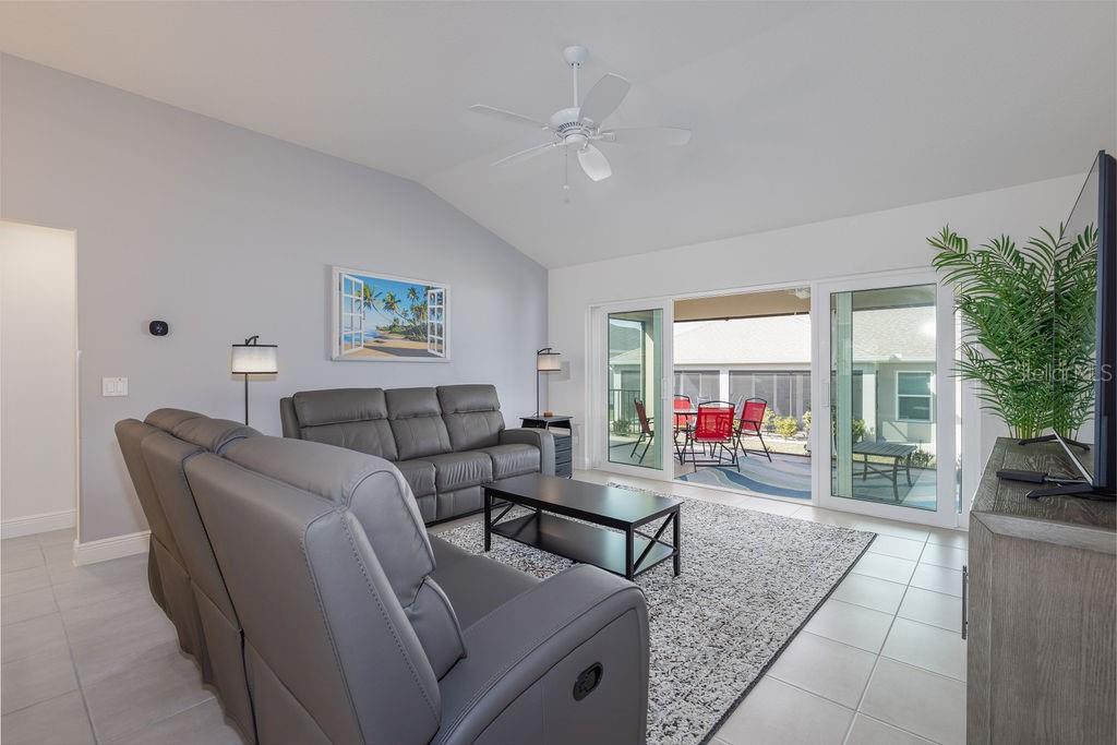 Property for sale at 2454 YOUNGMANN LOOP, THE VILLAGES, FL, 32163
