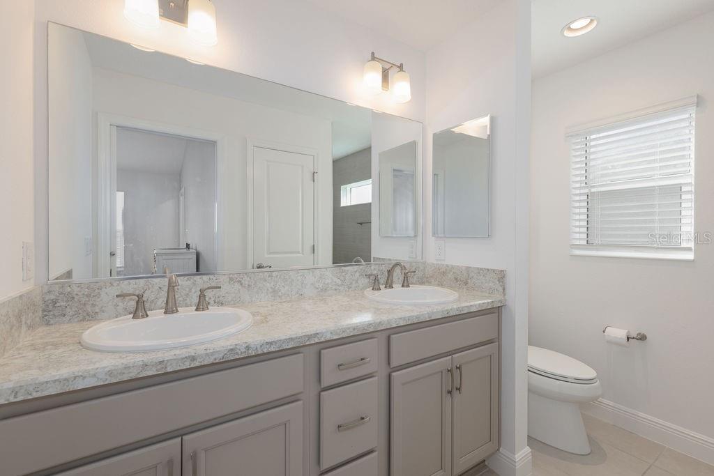 Property for sale at 2454 YOUNGMANN LOOP, THE VILLAGES, FL, 32163