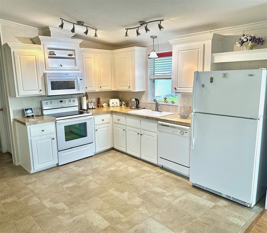 Property for sale at 9790 66TH STREET N UNIT 200, PINELLAS PARK, FL, 33782