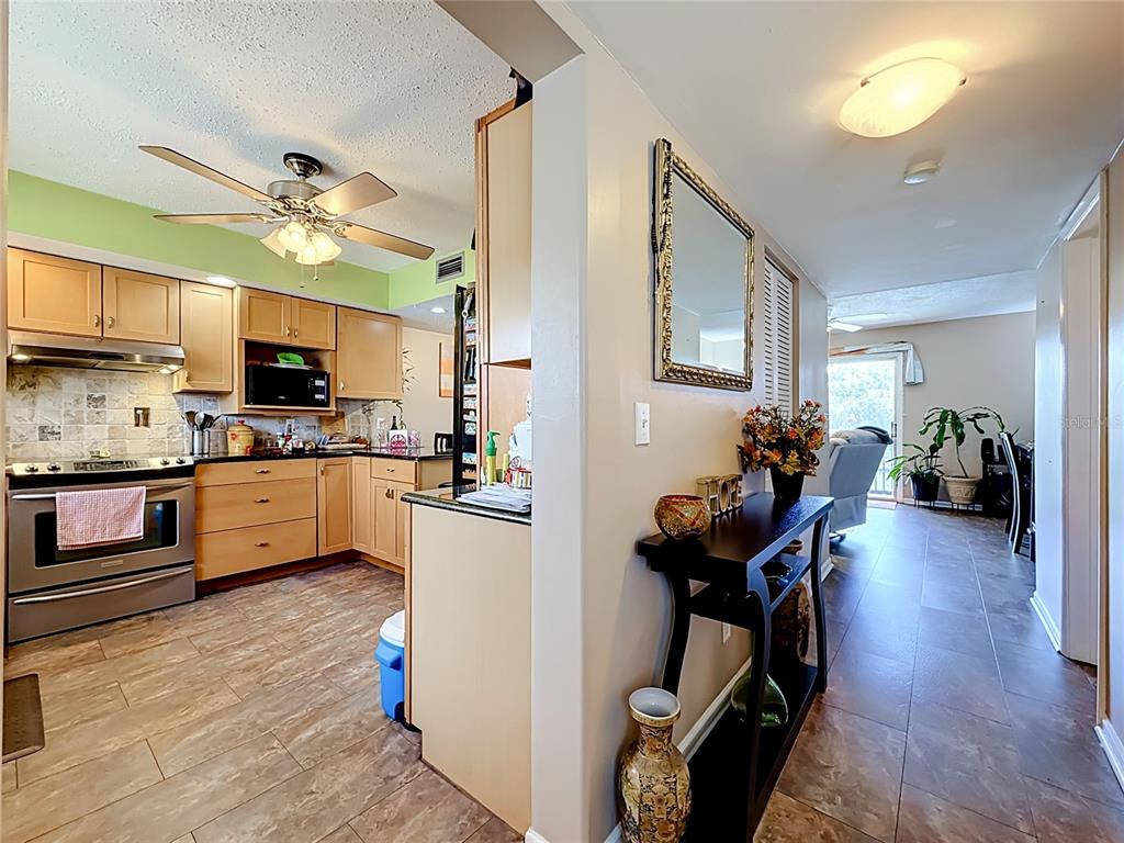 Property for sale at 6305 NEWTOWN CIRCLE UNIT 5B4, TAMPA, FL, 33615