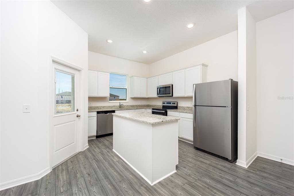 Property for sale at 691 POPPY LANE, DUNDEE, FL, 33838