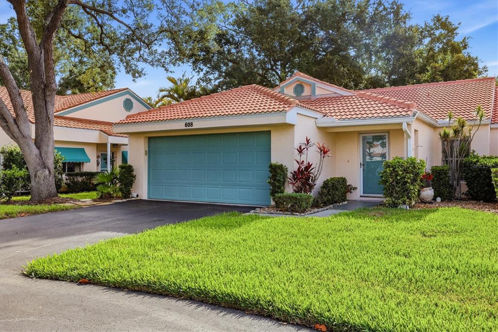 Property for sale at 608 TYSON TERRACE UNIT 8, VENICE, FL, 34285
