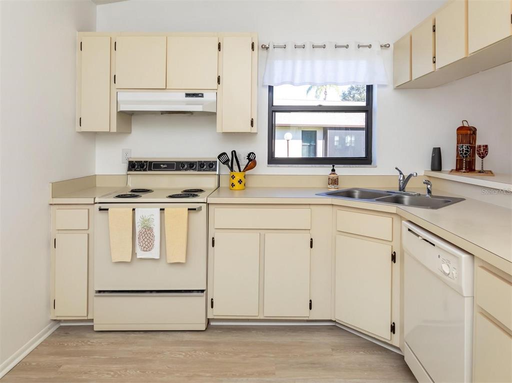 Property for sale at 401 CURRY STREET UNIT 66, NOKOMIS, FL, 34275