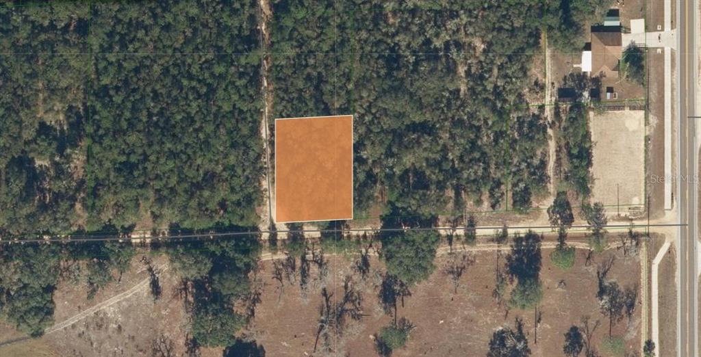 Property for sale at 22-10-24-7950-0090-0090 LAKE SHORE DRIVE, INTERLACHEN, FL, 32148