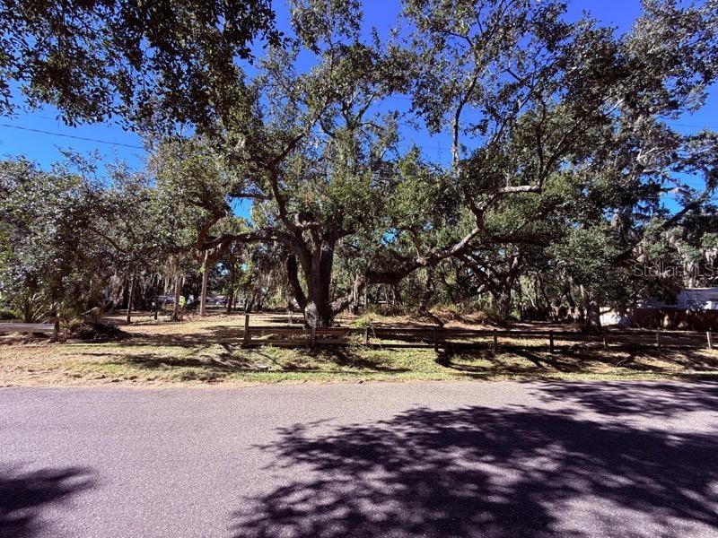 Property for sale at 1204 DAVIES ROAD, BRANDON, FL, 33511