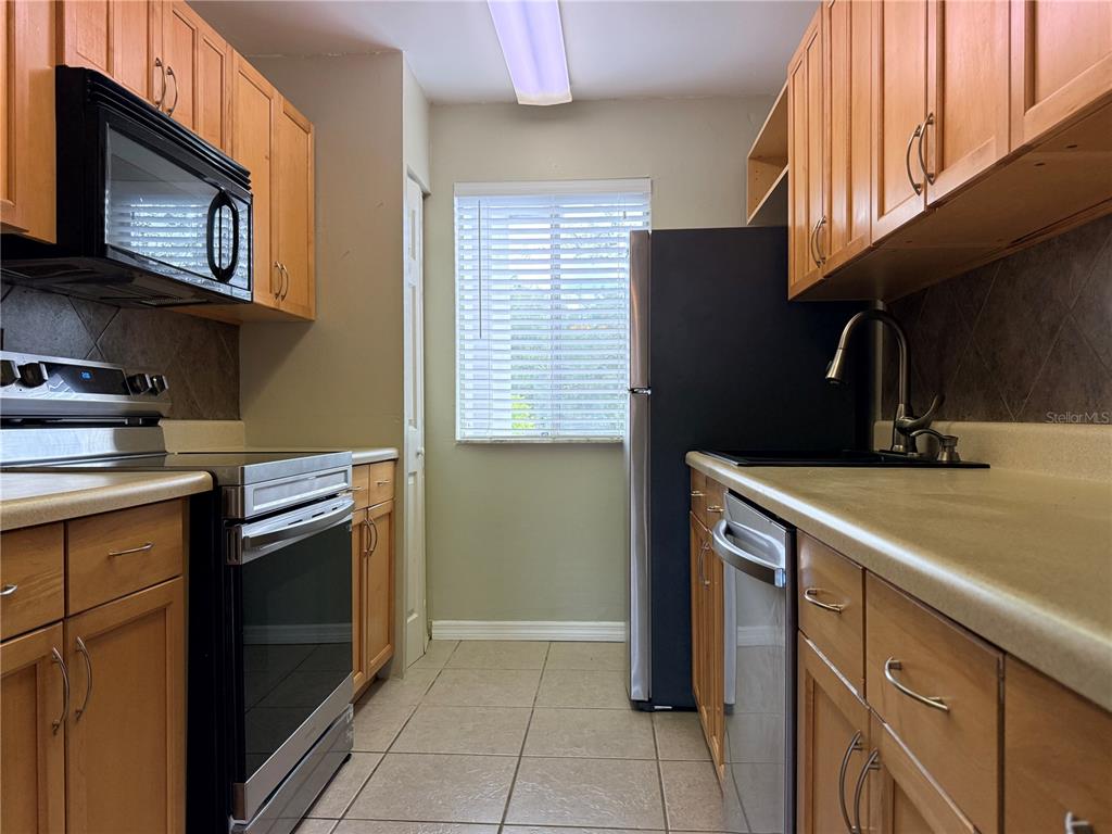 Property for sale at 6519 W NEWBERRY ROAD UNIT 305, GAINESVILLE, FL, 32605