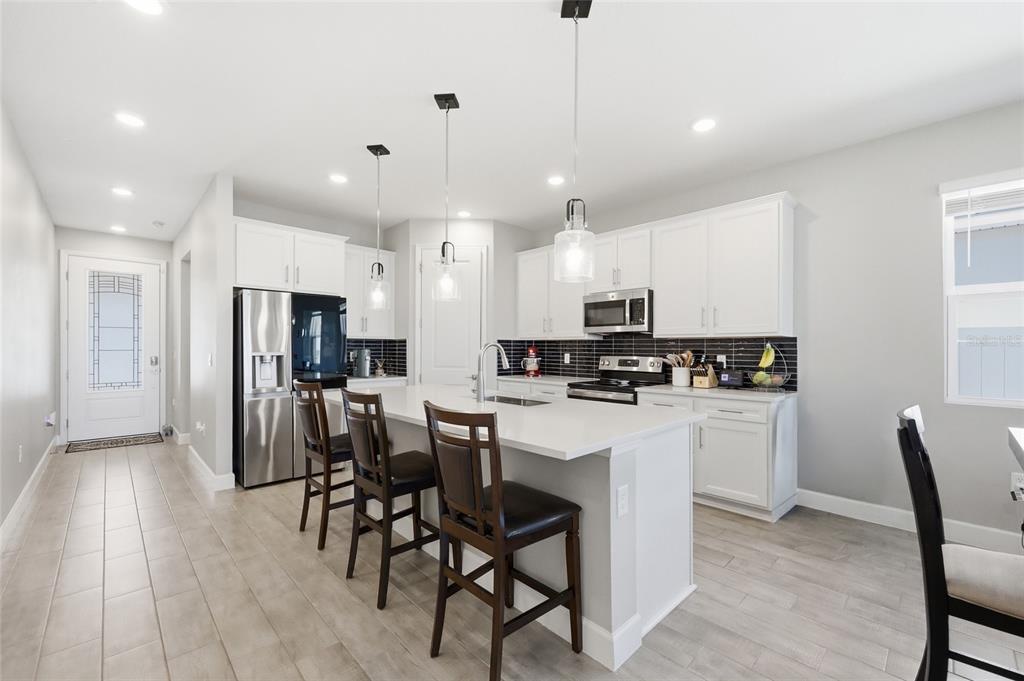 Property for sale at 984 GRIFFON AVENUE, LAKE ALFRED, FL, 33850