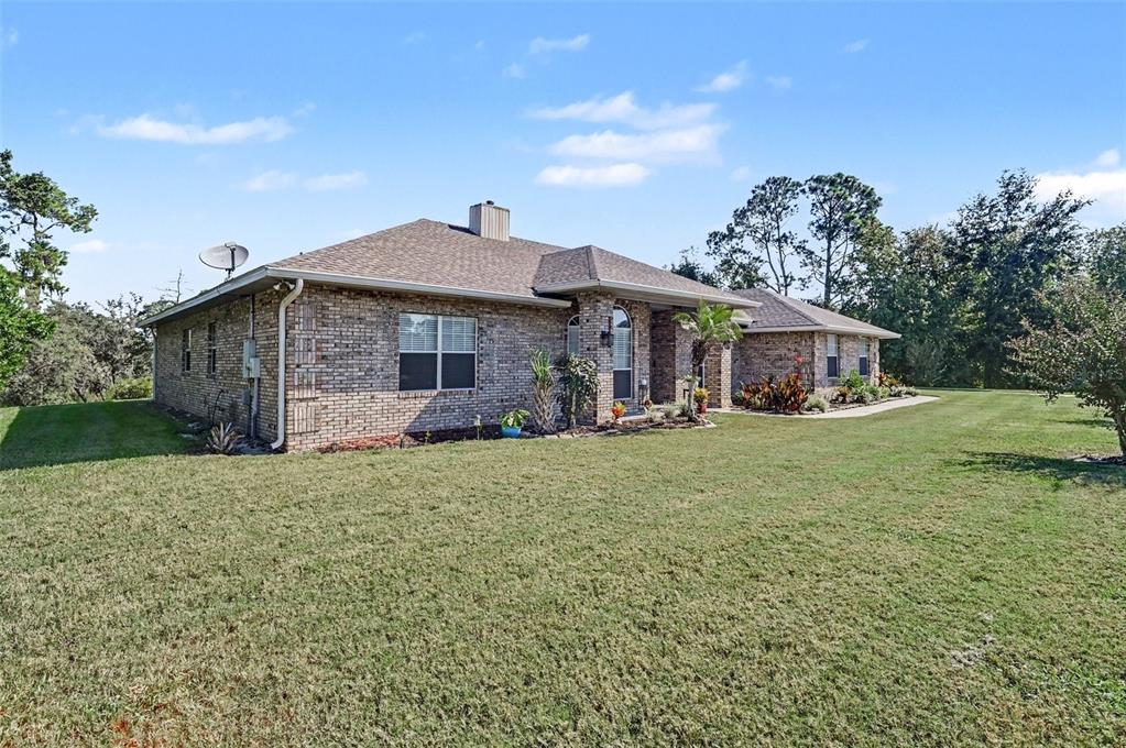 Property for sale at 2090 LAKEBREEZE WAY, DELTONA, FL, 32738