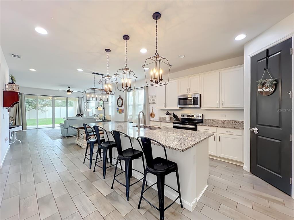 GOURMET KITCHEN