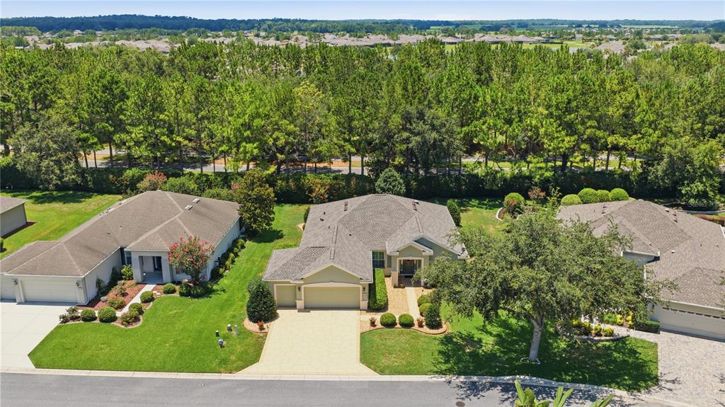 Neighbors are close enough to wave, far enough to enjoy your privacy
