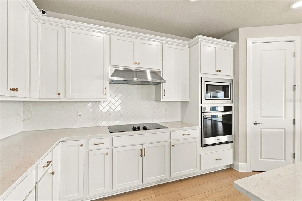 gourmet kitchen