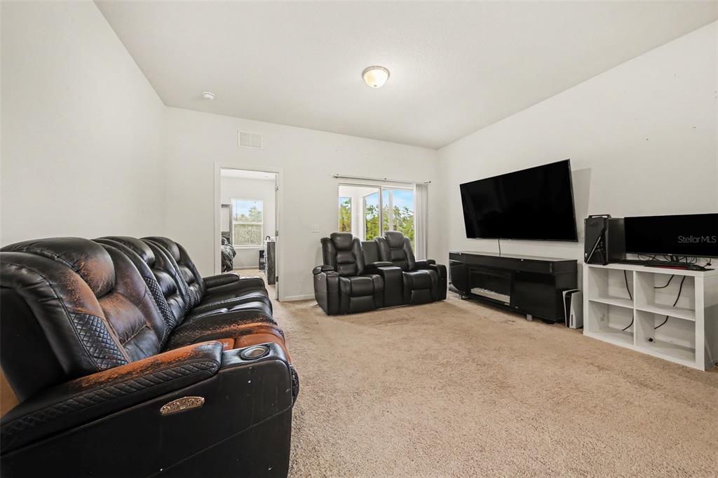 Property for sale at 1006 COMMUTER DR, DELTONA, FL, 32738